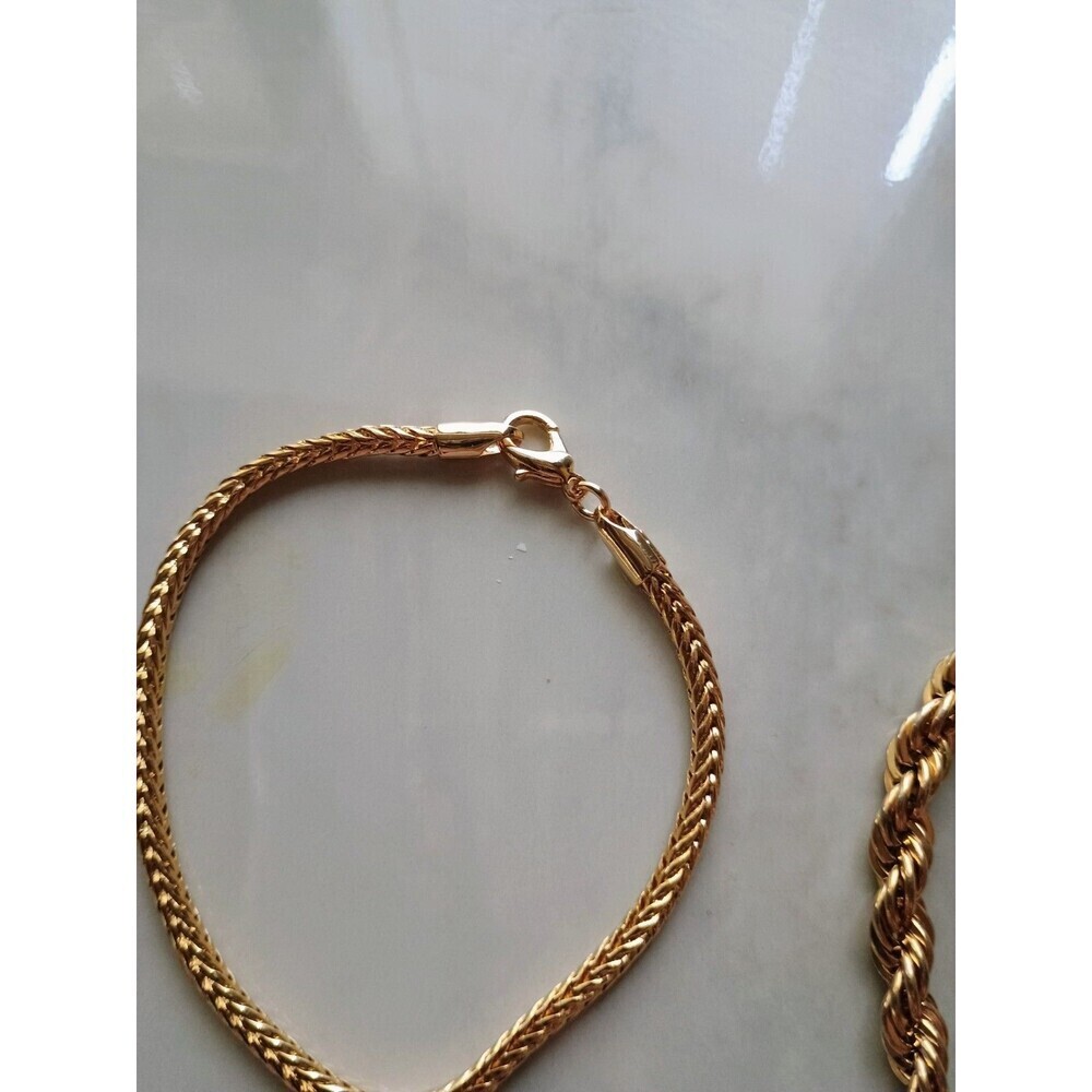 Set Of 2 Vintage Gold Tone Bracelets Include Rope And Snake Chain Style - Picture 2 of 4